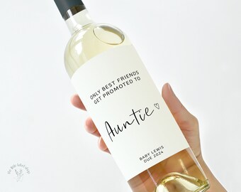 Aunt pregnancy announcement wine label, baby announcement gift, personalized wine label, promoted to auntie, best friend