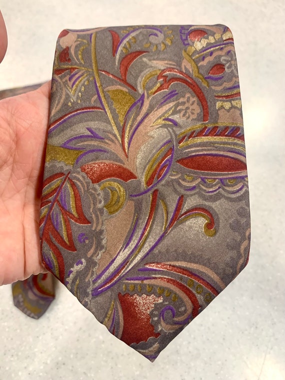 Vintage Strathmore Silk Necktie – Floral Paisley