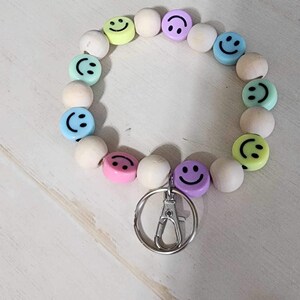 Llavero de pulsera con cuentas