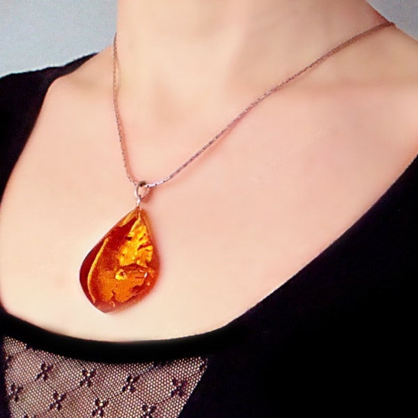 Baltic Amber Pendant. Orange Amber teardrop pendant necklace. Amber jewelry. Honey Amber pendant. Natural Flower Amber Pendant.