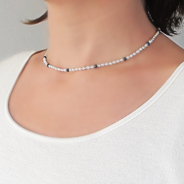 White and Black pearl beaded Necklace. Natural freshwater Pearl choker. Hand made pearl short necklace.