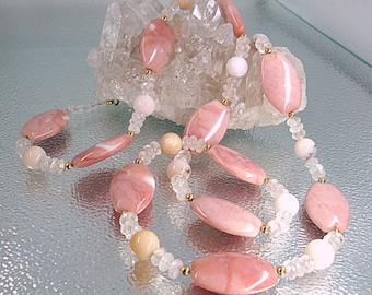 Pink Opal and Rose quartz long necklace. Long Pink Peruvian Opal Necklace. Peruvian Opal jewelry.