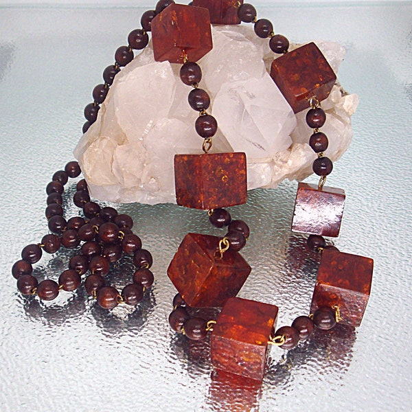 Sautoir en Ambre. Bijoux en Ambre de la Baltique. Rare cognac amber sautoir. Collier long en Ambre couleur cognac.