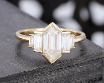 Anillo de compromiso de moissanita con corte hexagonal largo Anillo único de oro amarillo Anillo vintage de diamantes baguette Anillo de novia Anillo de promesa Anillo de aniversario