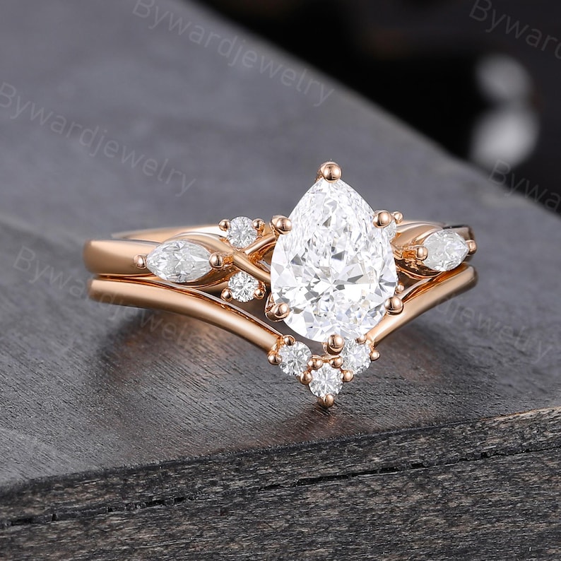 1CT Pear Shaped Lab Grown Diamond Engagement Ring Set Unique Rose Gold ...