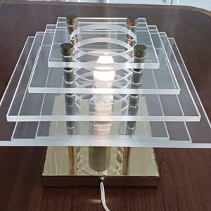 MCM Art Deco Stacked Lucite Tischlampe