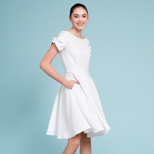 VENTE / Robe de cocktail blanc laiteux FÊTE / Robe de mariée modeste / Robe longueur genou pour mariée / Robe de soirée / Robe jupe cercle pour mariée