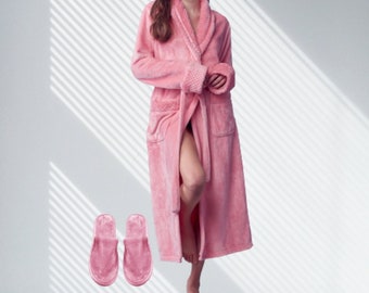Personalized Women Plush Robe - Luxury Spa Embroidered Custom Fleece Robe - Birthday, Anniversary, Wedding Gift for Her