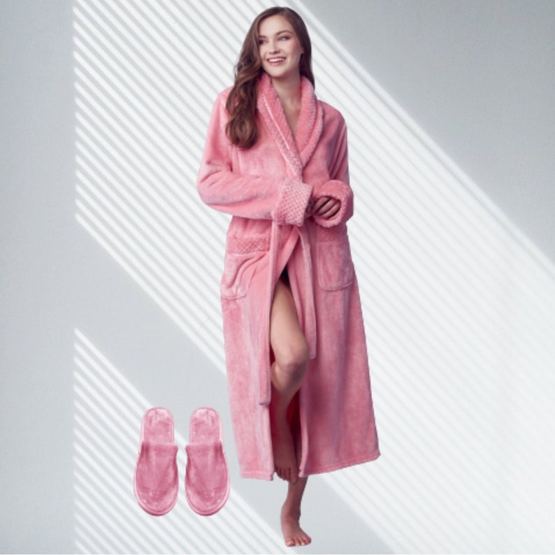 women wearing pink color fleece robe with slipper set