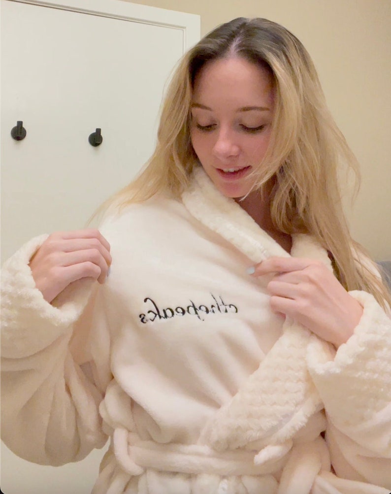 Personalized Women Plush Robe Luxury Spa Embroidered Custom Fleece Robe Birthday, Anniversary, Wedding Gift for Her image 4