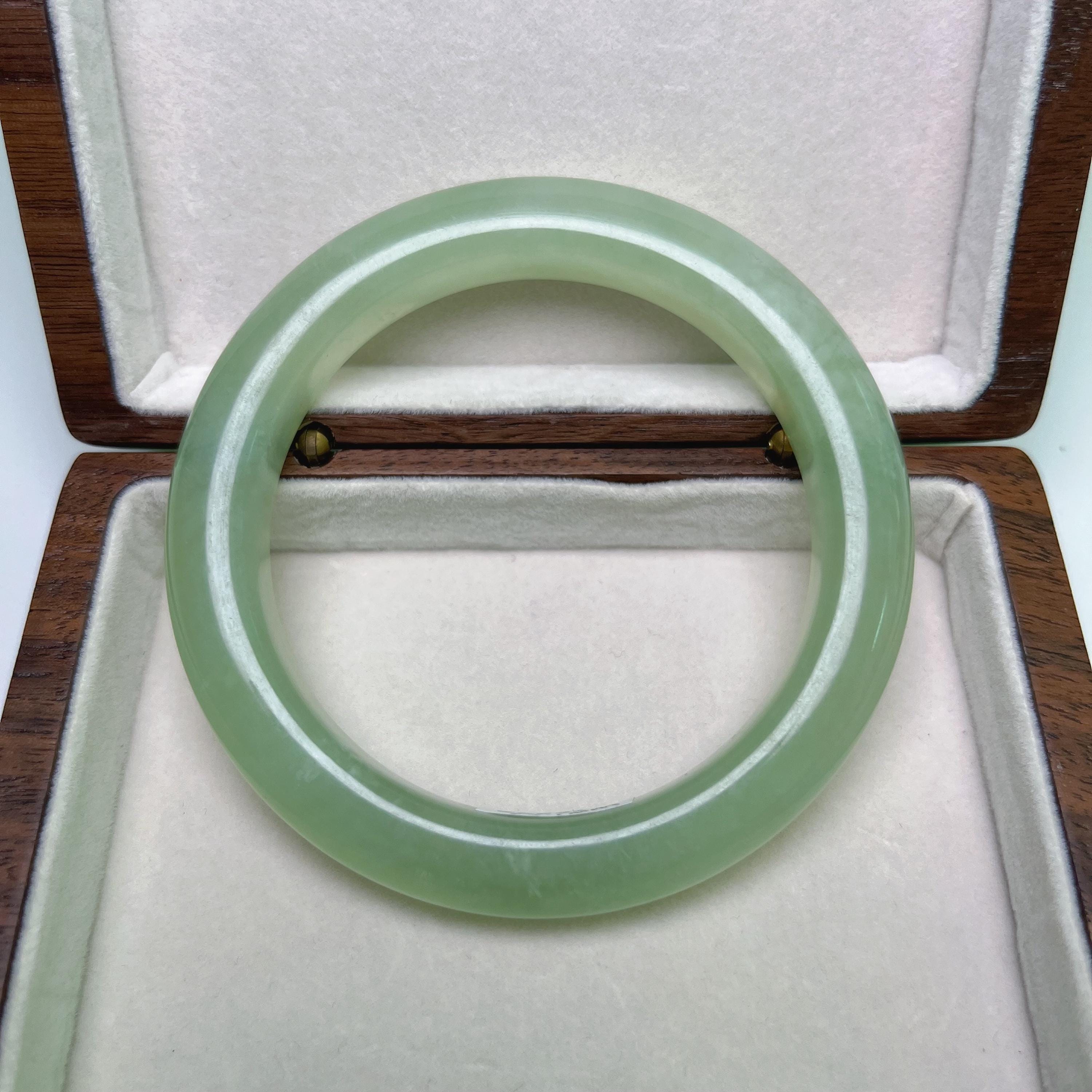 62.1 mm 本物の翡翠バングル 本物のグリーン翡翠バングル 天然