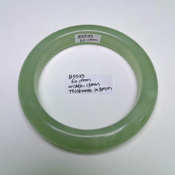 62.1 mm 本物の翡翠バングル 本物のグリーン翡翠バングル 天然