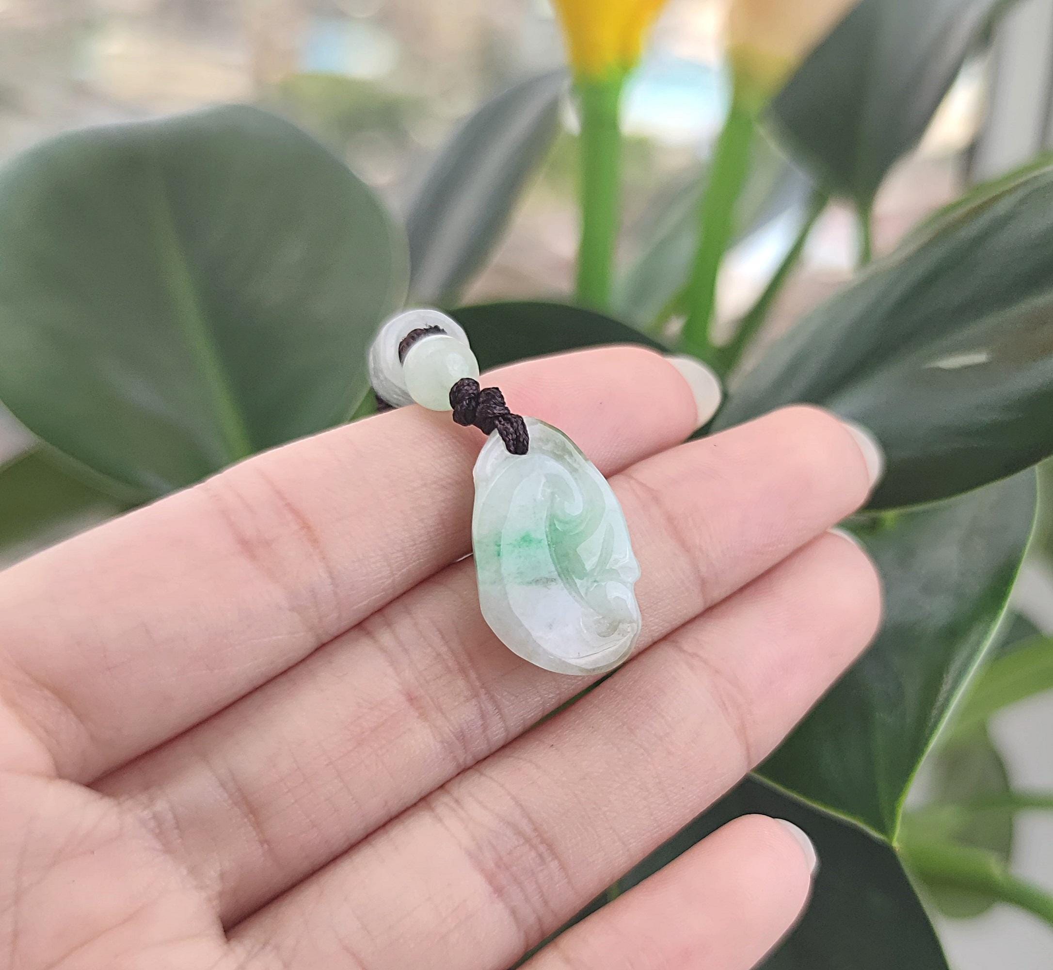 ビルマ　翡翠　ペンダント？　骨董 翡翠ペンダント 天然ビルマ産翡翠 本物 グレードA - Etsy 日本