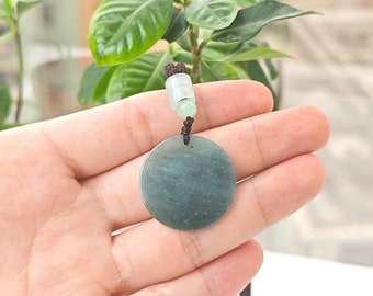 本物の翡翠ペンダント 天然ビルマ産翡翠ペンダントネックレス 本物の