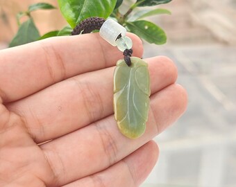 本物の葉型翡翠ペンダント 天然ビルマ産翡翠 グレードA - Etsy 日本