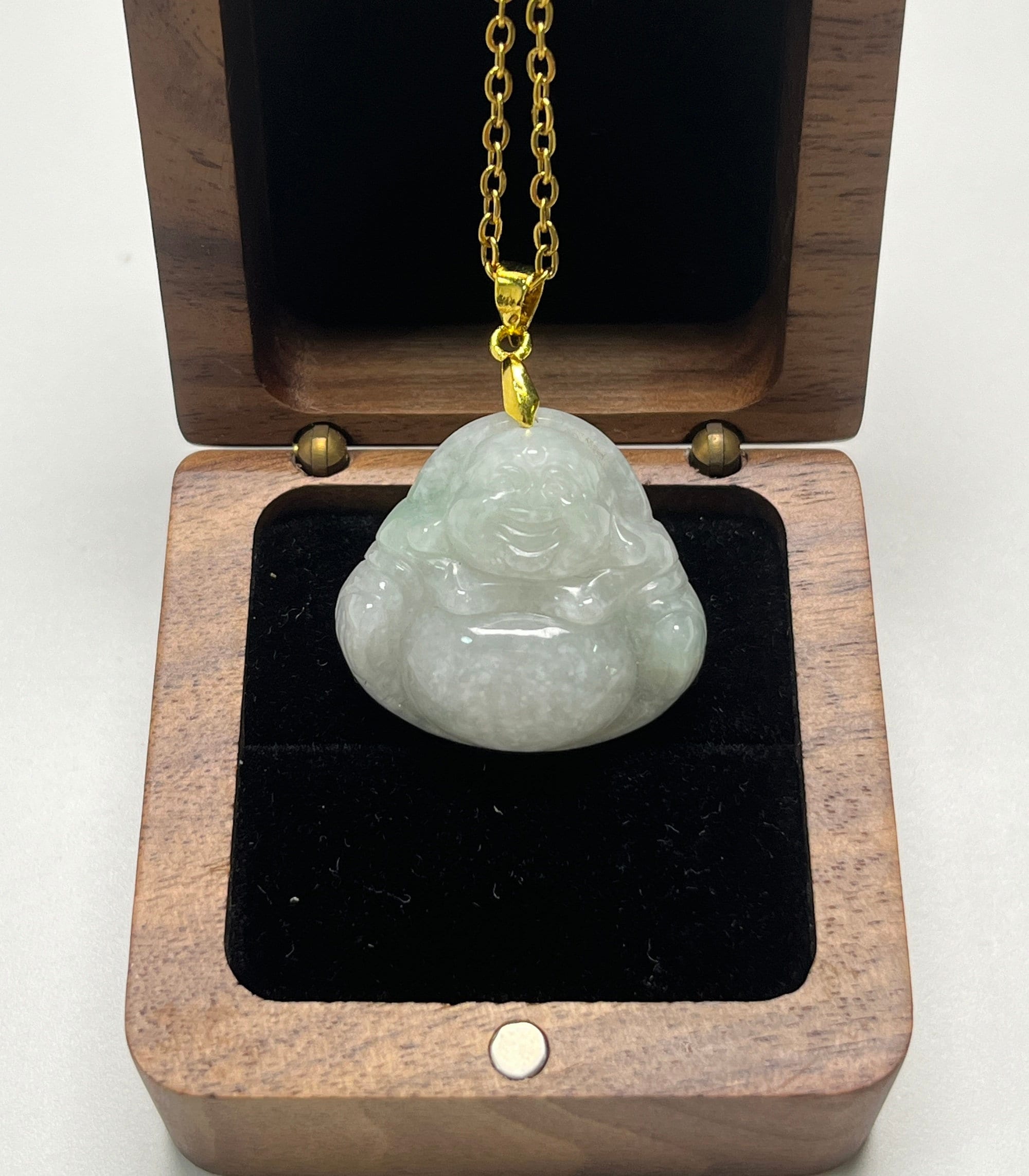 ビルマ　翡翠　ペンダント？　骨董 ビルマ産翡翠仏像ペンダントネックレス：グレードA翡翠、18金