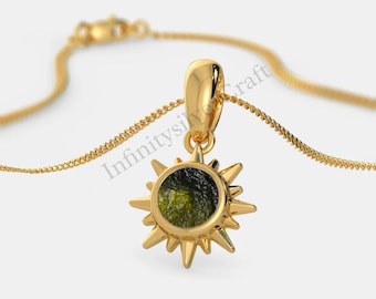 Dainty meteorite necklace, moldavite necklace, meteorite necklace, moldavite pendant, moldavite jewelry, Czech moldavite