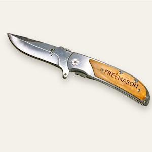Masonic pocket knife.  Masonic fishing knife. Masonic camping knife.  Masonic hunting knife. Masonic gifts.  Freemason.  Master Mason.