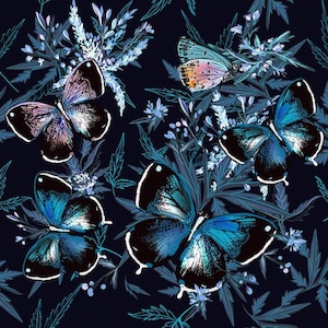 Könnte beinhalten: Ein nahtloses Muster mit blauen, violetten und orangefarbenen Schmetterlingen auf dunkelblauem Hintergrund mit weißen Blüten und grünen Blättern.