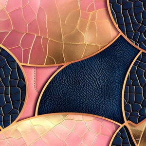 Op de afbeelding: Abstract ontwerp met een mozaïek van texturen en kleuren. De compositie bevat secties van roze, goud en marineblauw, met een leerachtige uitstraling. Gouden contouren definiëren de vormen en creëren een luxe gevoel.