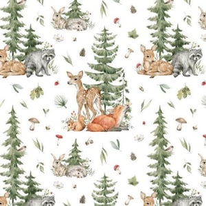 Puede incluir: Un patrón repetitivo sobre fondo blanco con ilustraciones en acuarela de animales del bosque, incluyendo ciervos, mapaches, conejos, erizos y zorros, intercalados con pinos verdes, piñas marrones y setas rojas.