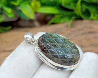 Handmade Labradorite Pendant – Carved Oval Gemstone in 925 Sterling Silver Pendant Necklace – Iridescent Crystal Jewelry – Boho Gift for Her
