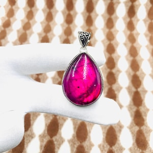 Pink Labradorite Pendant Necklace – Flashy Labradorite Jewelry – Handmade Crystal Necklace – 925 Sterling Silver Pendant – Anniversary Gift