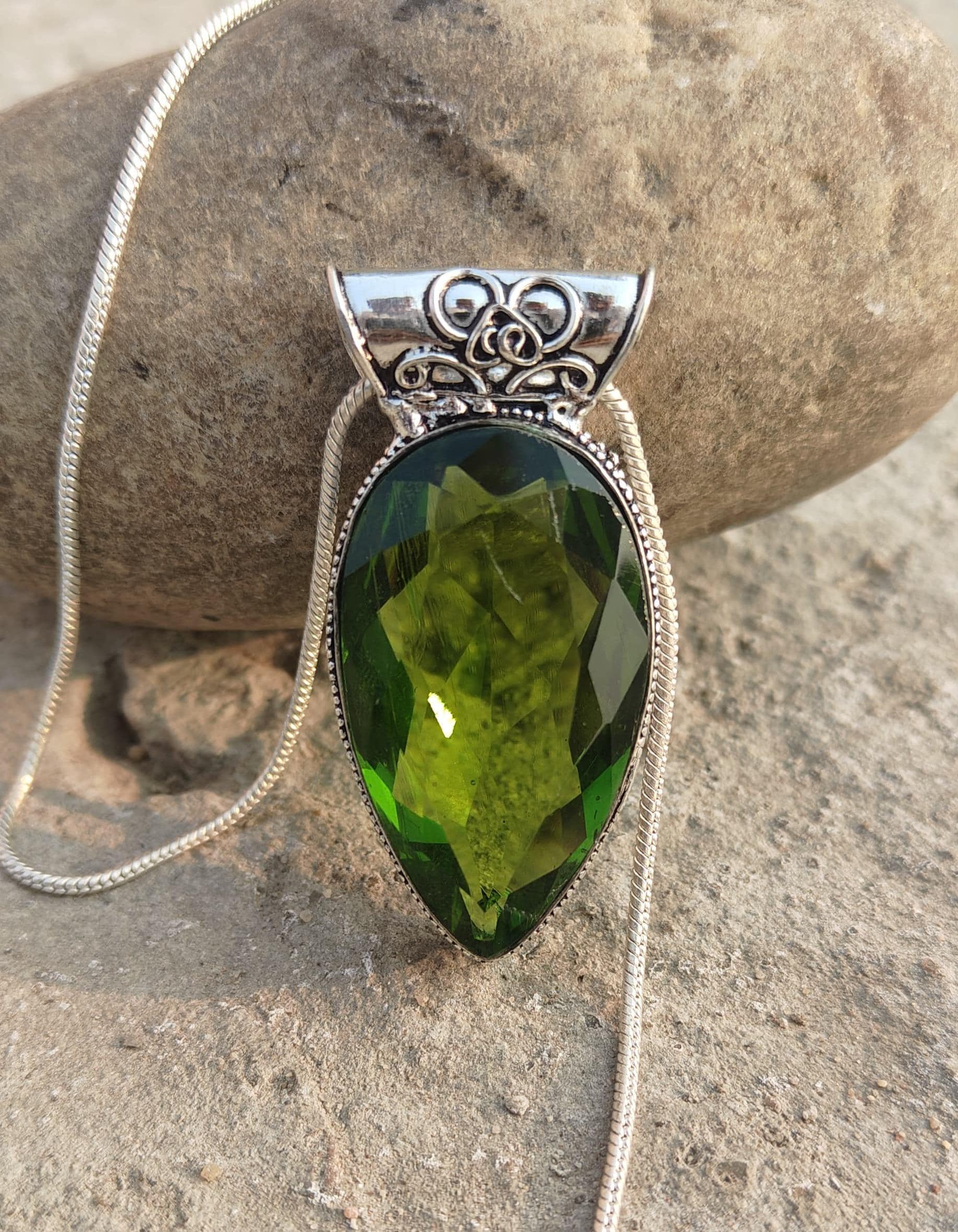 ペリドット宝石ハンドメイド925スターリングシルバーアンティーク