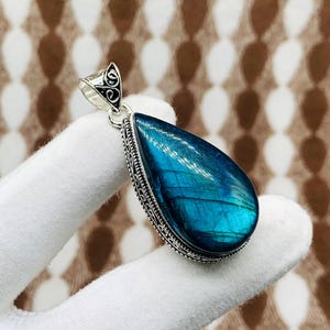 Pendentif labradorite bleu flash pendentif en argent sterling 925 fait main couleur bleue Labradorite pierres précieuses argent antique bijoux cadeau pour femme
