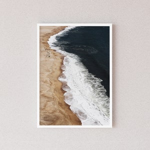 Impresión digital del océano, impresión aérea de la playa de Nazaré, Portugal, arte mural de viaje a la playa, arte moderno orgánico de decoración del hogar, descarga instantánea