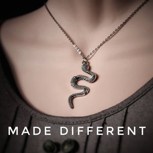 Silver Snake Charm Chain Necklace,Snake Pendant Necklace For Women,Flat Snake Necklace for Men,Gothic Alternative Chain Necklace, Snake Gift