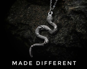Snake Chain Necklace for Women,Snake Pendant Necklace For Men,Flat Snake Necklace for Men,Gothic Alternative Chain Necklace, Snake Gift