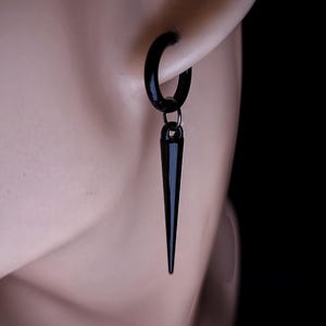 Black Gothic Spike Hoop Klinknagel Alternatieve Earring Set, Emo Punk Dangle Goth Oorbellen, Black Steel Hoop Dangle Spike Drop Charm voor mannen en vrouwen