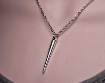 スパイクネックレス シルバーチェーン スパイクペンダント 男女兼用、パンクネックレス チャンキースパイクゴシックネックレス、ゴススパイクネックレス シルバースパイキーパンク