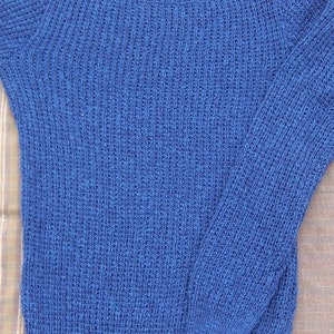 BERGI, Strickanleitung für einen Pullover für Herren. Die Anleitung ist in deutscher Sprache erhältlich.