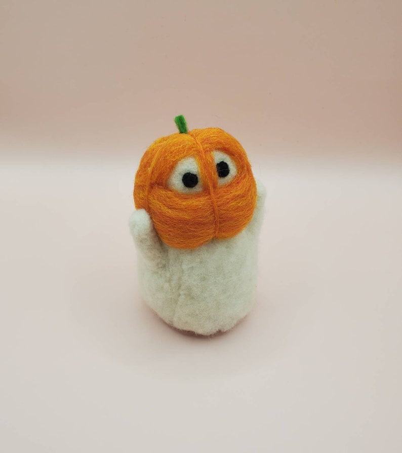 Wool Felted Ghosts with Pumpkins Halloween Decoration Set of Three zdjęcie 3