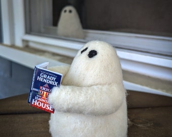 How to Sell a Haunted House by Grady Hendrix | Ghost Book Club