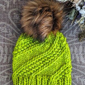 Luxus Wollmütze | Sidewinder Mütze | Erwachsene Hand gestrickte Mütze | Lime Apfelgrün Wintermütze