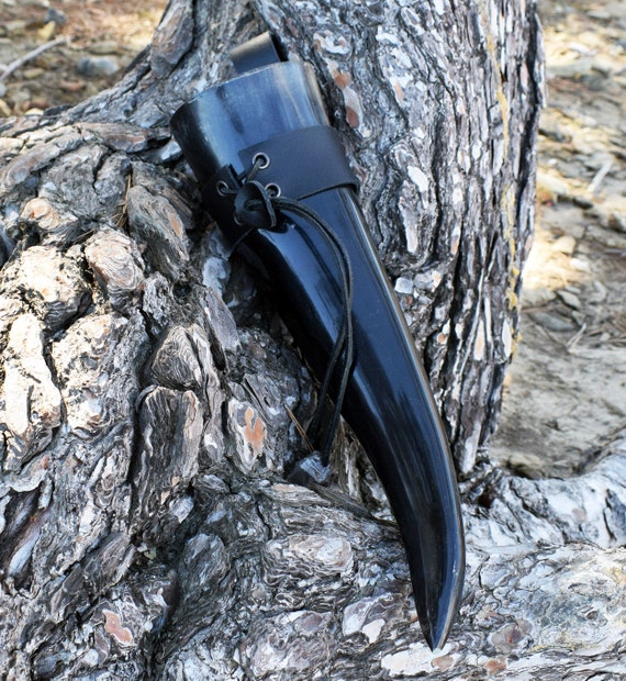Wikinger Trinkhorn 0,7l Mit Echtleder-Gürtelhalter – Mittelalter Methorn, LARP, Geschliffen & Versiegelt