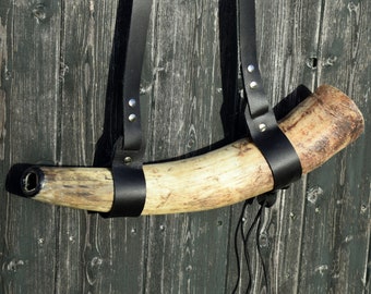 Viking blowhorn natural, warhorn #47 38cm with leather strap. Larp, reenactment. Signalhorn.