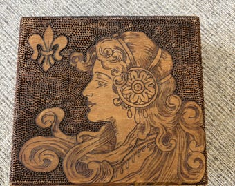 Vintage Art Nouveau Pyrography Wooden Box: Flemish Art Co. Velvet Lined