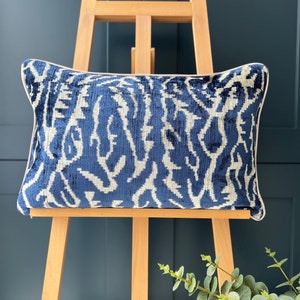 Handwoven Rectangle Ikat Silk Velvet Cushion Cover 16”x24” (40x60 cm)