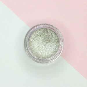 Platinum Patrón Sparkling Pigment - Super Sparkly Silver Glitter Eyeshadow | Vegan Loose Pigment for Sparkly Eye Makeup