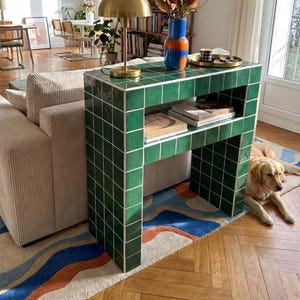 Credenza piastrellata, Quad