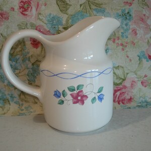 Pfaltzgraff  Creamer/Scrolled/Floral Design