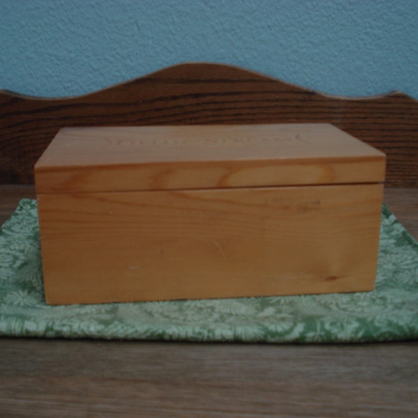 Golden Pine Box/Field and Stream/Vintage/1990's/USA