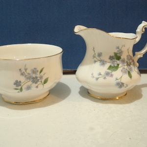 Paragon/Fine Bone China/&quot;Forget Me Not&quot;/England/Rec&#39;D L/L/China Potters/Vintage/Open Sugar Bowl and Creamer Set