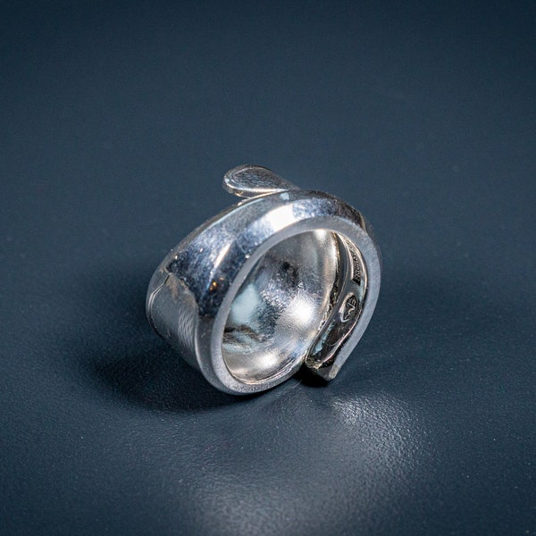 Hübscher Upcycling Ring aus Silber-Besteck