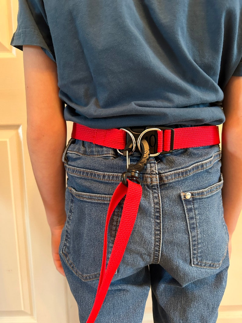 2gether belt, the new way to stay together. For Autism, ADHD, special needs, elopement. Waist walking harness image 2