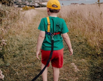 MiniMax 2.0 Ultra Robust Child Walking Harness with a Leash for Kids from 2yo up to 12yo. Perfect for Autsim, ADHD, special needs, elopement